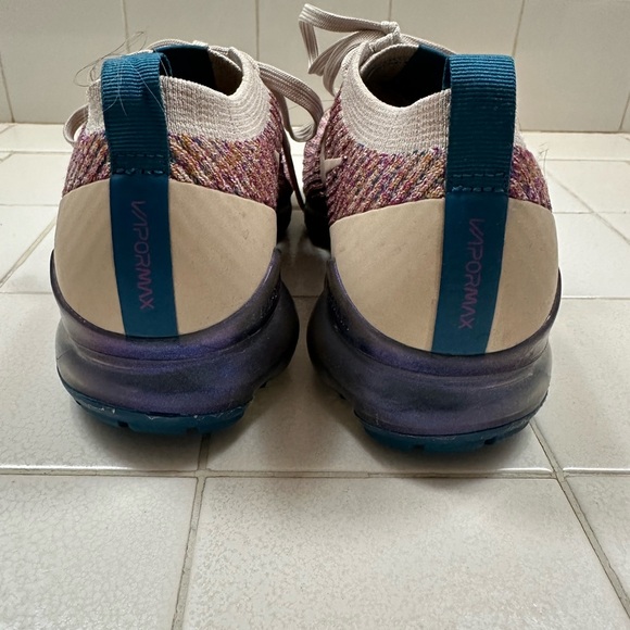 Nike Air women’s Vapormax fly knit trainer - like new! - Picture 4 of 6